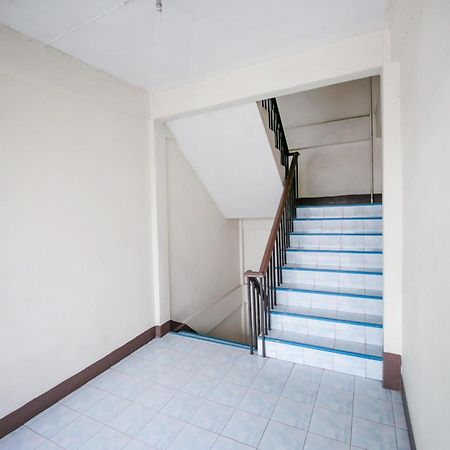 Oyo 525 Mrt Phetkasem 48-1 Place Бангкок Экстерьер фото